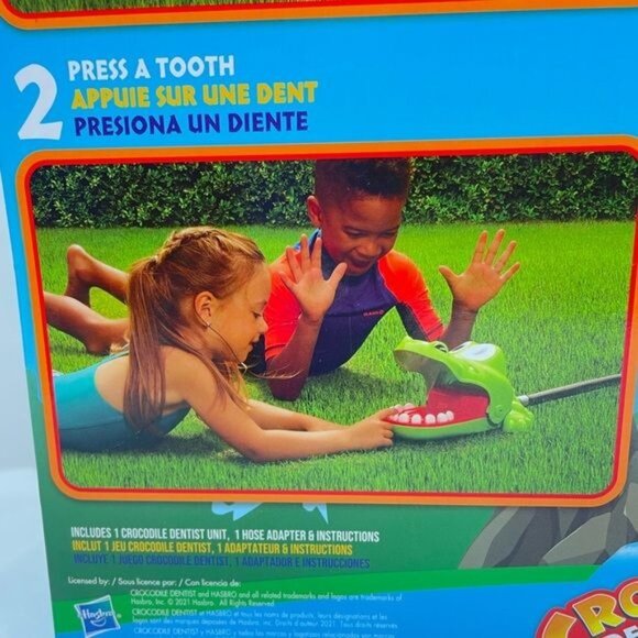 CROCODILE DENTIST  Splash Water Toy for Kids Summer Backyard Water Sprinkler - Picture 9 of 10